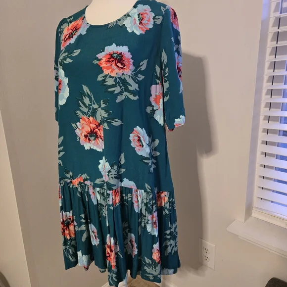 MINK PINK Sz S Tropical inspired S/Sl drop waist ruffle hem floral summer dress - Picture 3 of 10